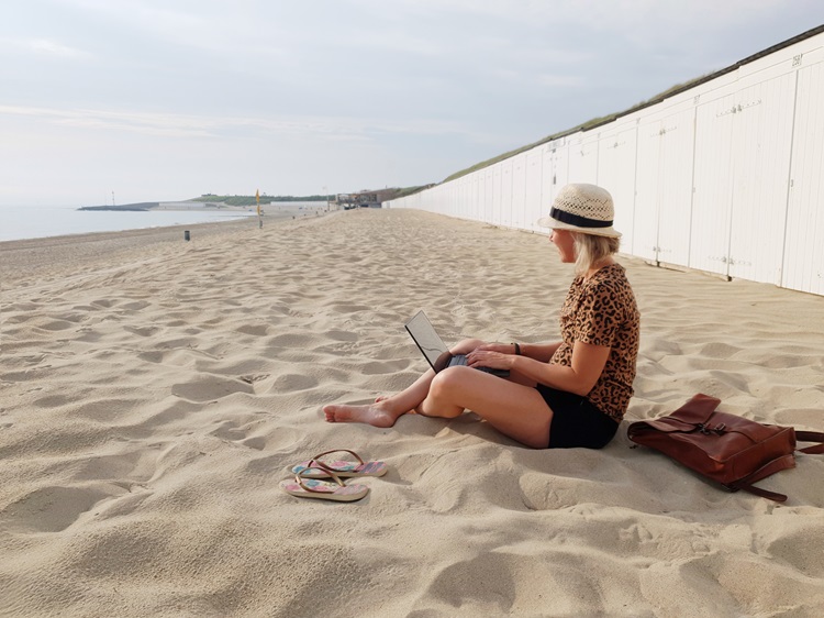 Werken vanaf het strand