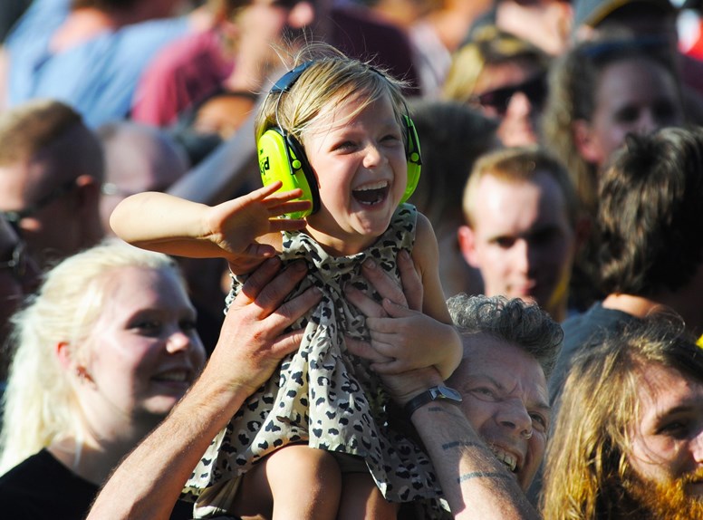 Kinderen en ouders genieten van evenementen in Zeeland. Elk evenement in Zeeland heeft zijn eigen stijl en publiek. Er is voor ieder iets leuks om te beleven.