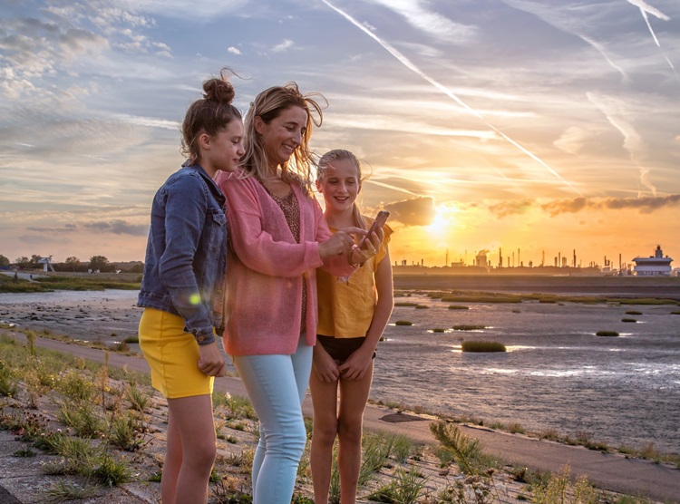 gezin zonsondergang terneuzen