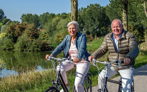 ouderen fietsers