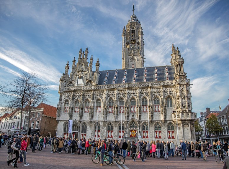 Middelburg grote kerk plein