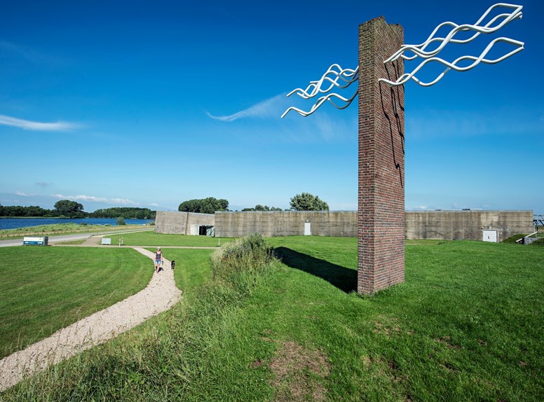 De Watersnoodroute fietsroute neemt je mee langs verschillende dorpen op Schouwen-Duiveland.