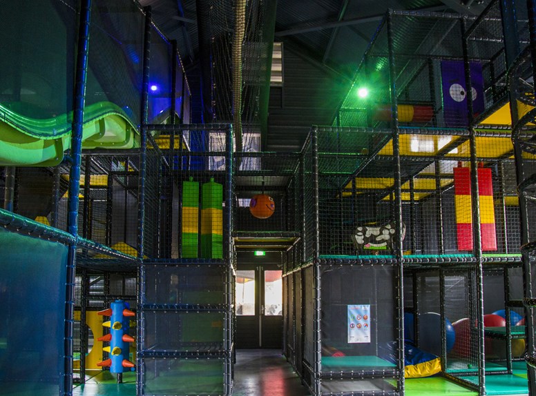 Klok'uus, Visit an indoor playground