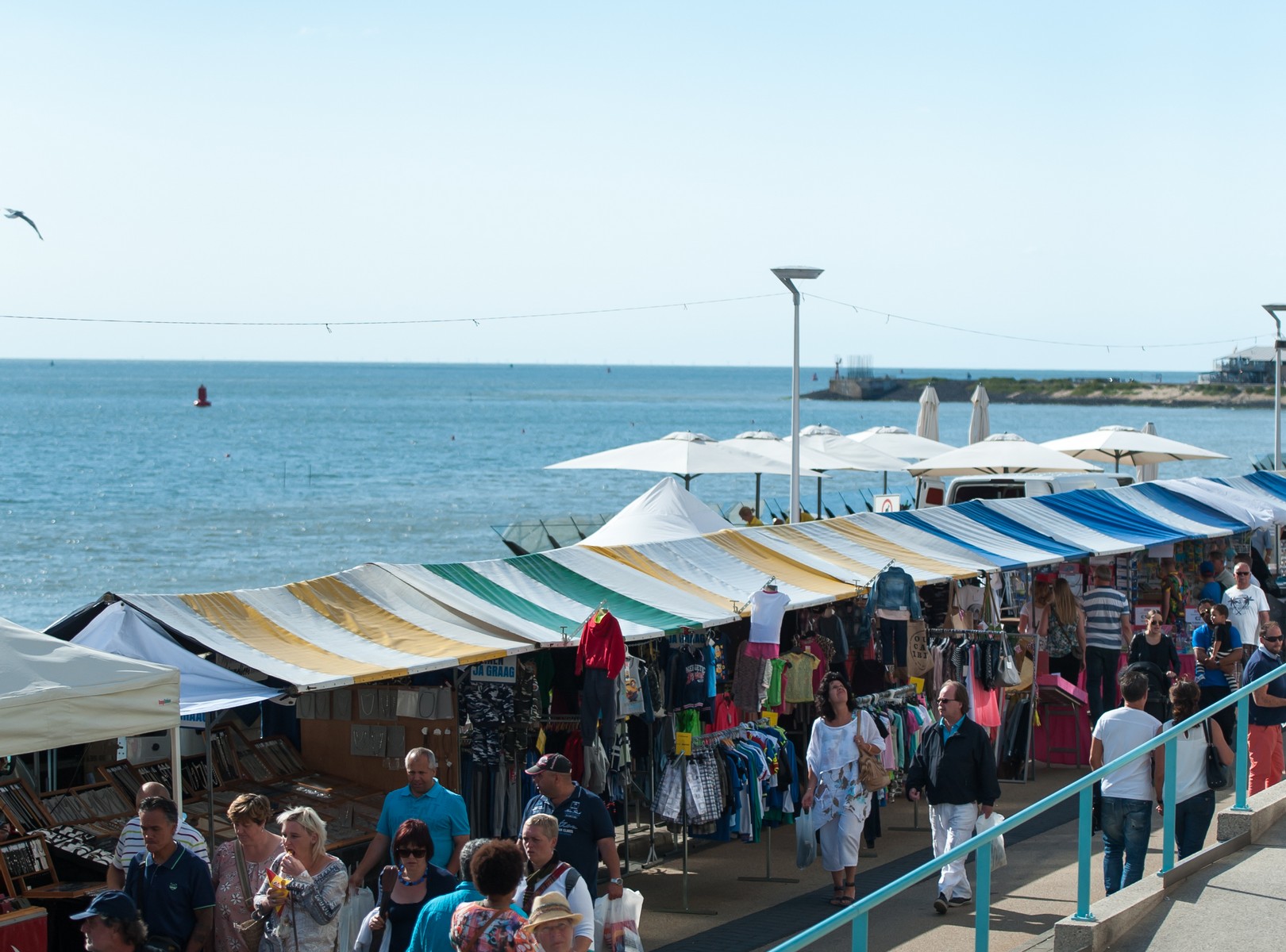 Markt mensen strand
