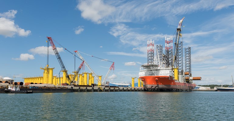 Luchtfoto North Sea Port, een van de havens Zeeland biedt