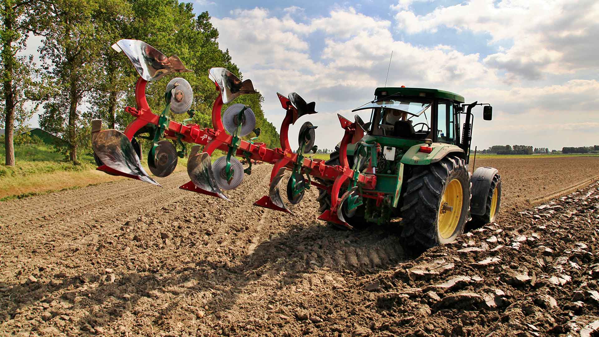 Tractor op Noord-Beveland