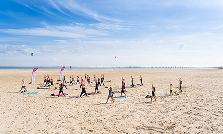 Essentrics op het Zeeuwse strand