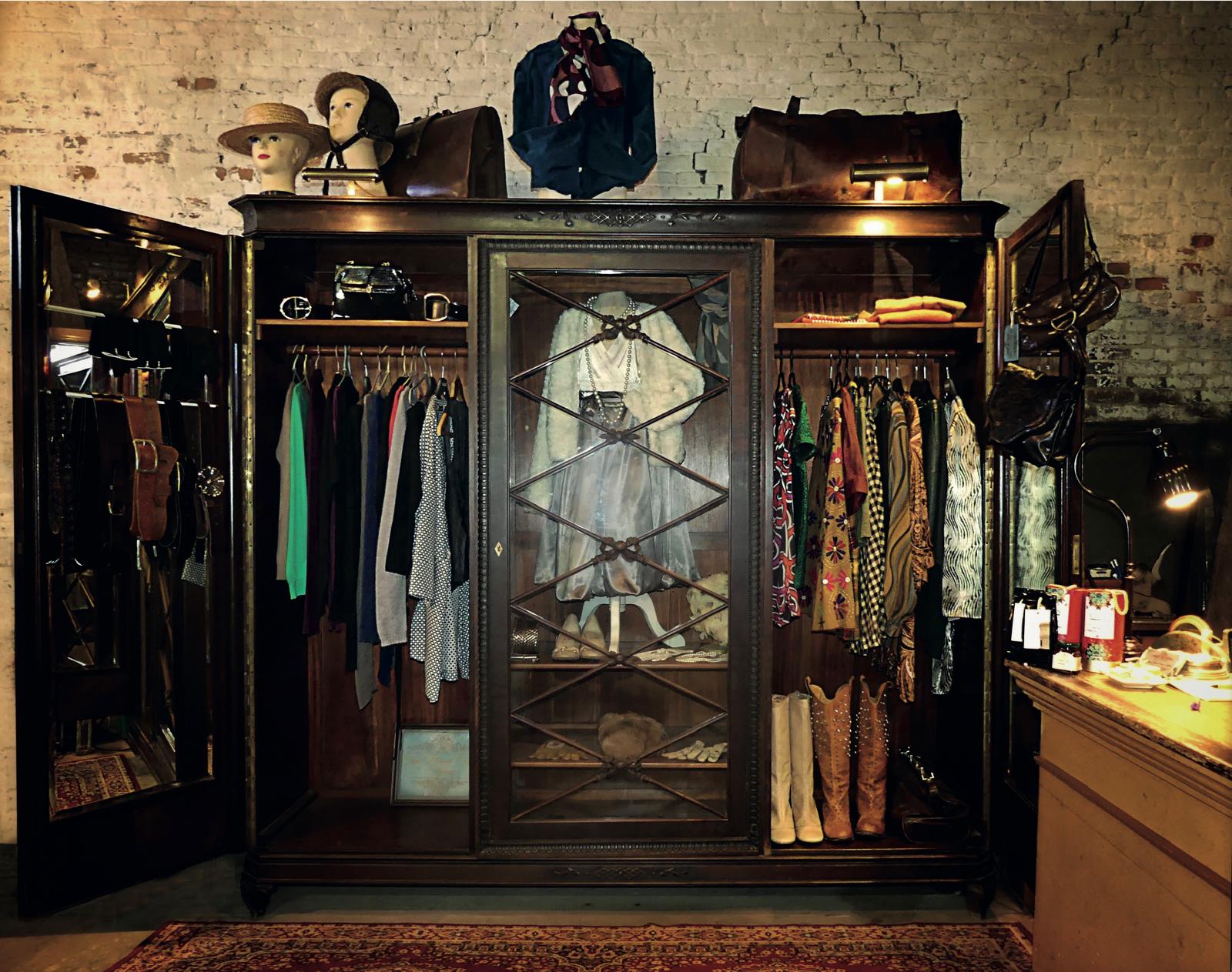 Walsbay Vintage Store 