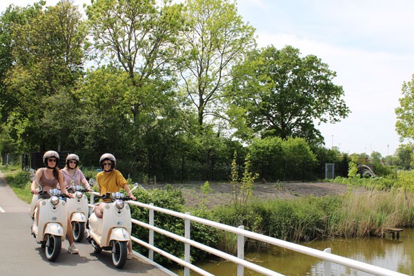Scooters Brommeleute Eede